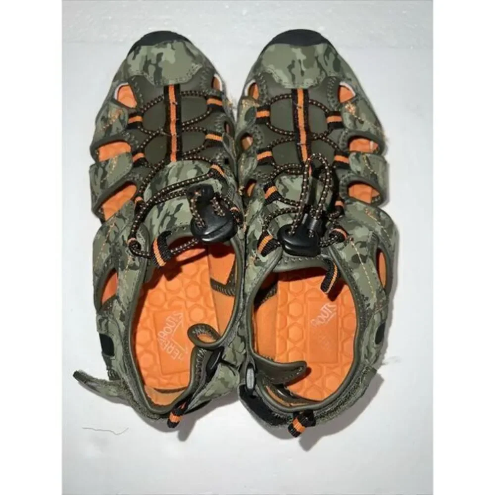 There A Bouts Cascade Strap Kids‎ Camo Sandal Shoe Size 5